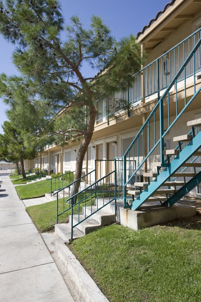 Ogden Pines Apartments in Las Vegas, NV